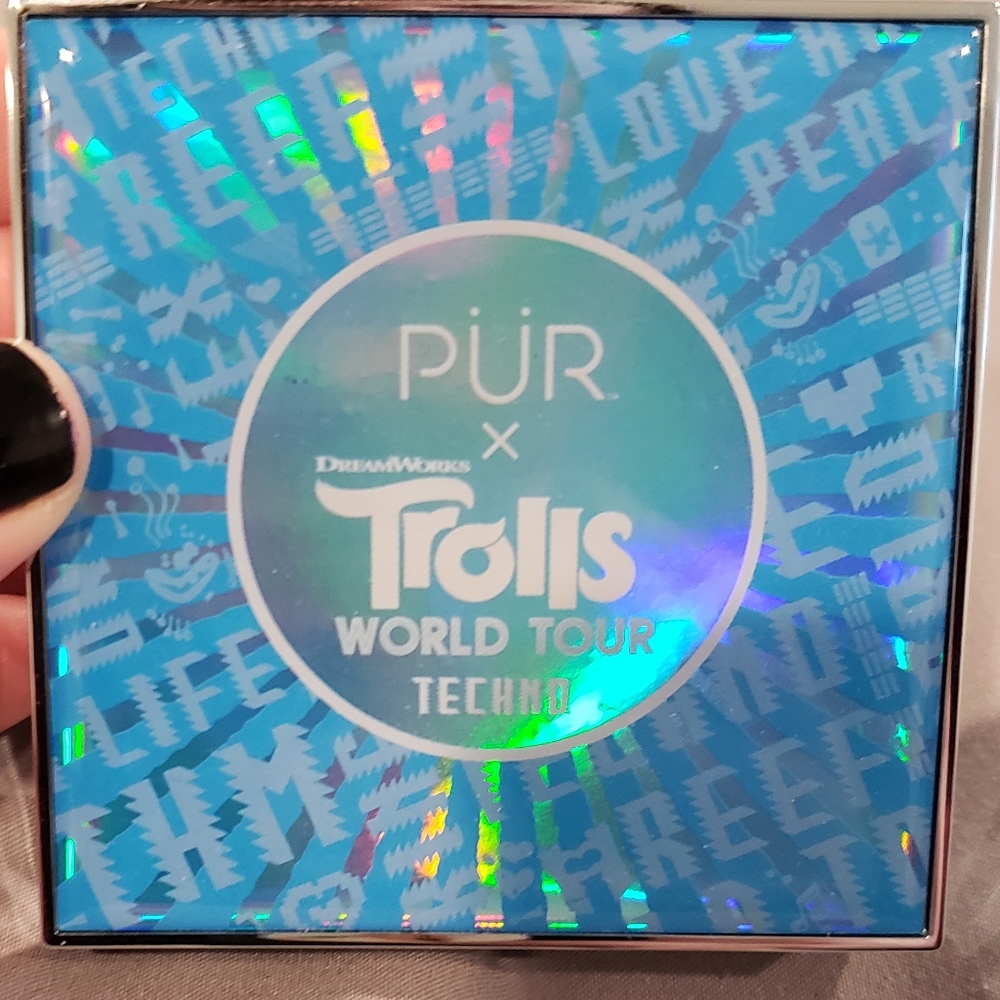 BNIB PUR Trolls World Tour Techno Eye Palette